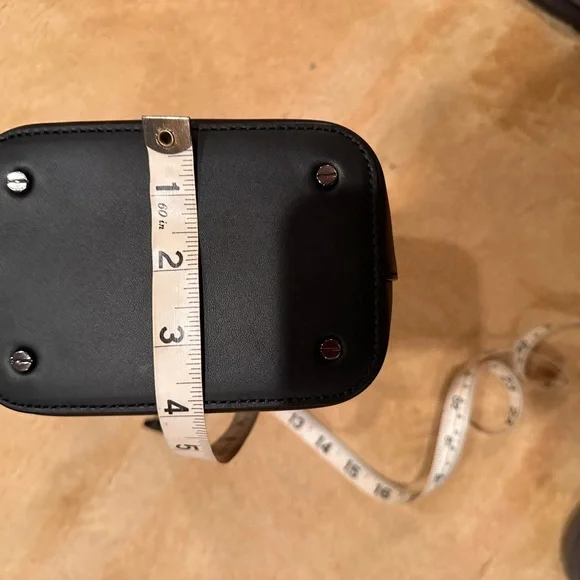 MCM small bucket bag w/ detachable shoulder strap - Picture 5 of 15